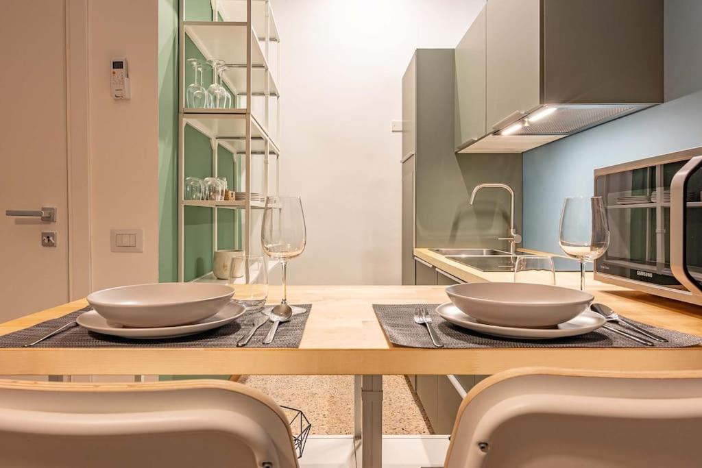 Guest Planet - Cozy Housing Porta Romana M3 Milano Eksteriør billede