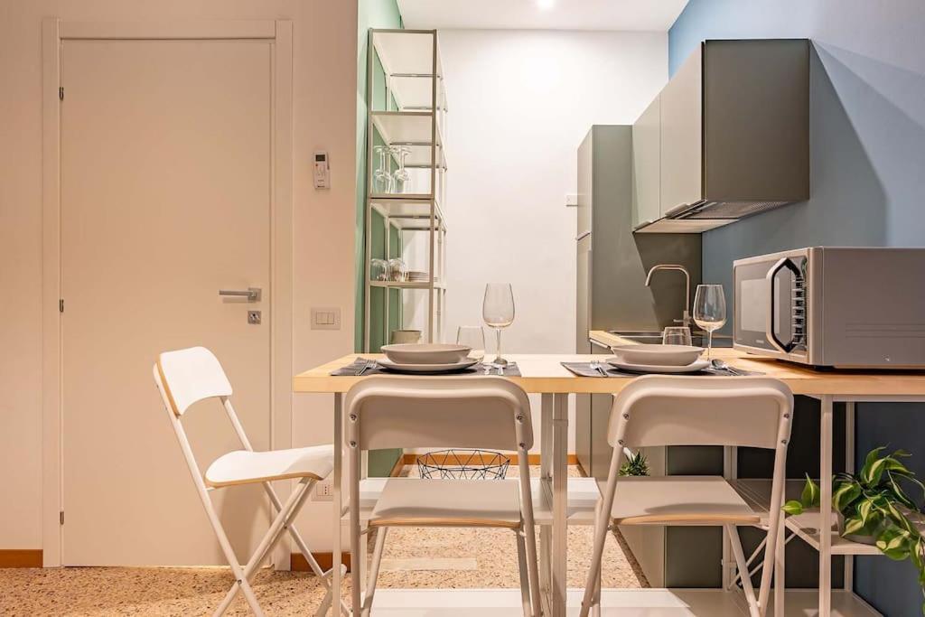 Guest Planet - Cozy Housing Porta Romana M3 Milano Eksteriør billede